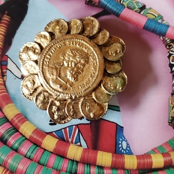 Vintage‎ Gold Roman Coin brooch/ Clip - Picture 4 of 10